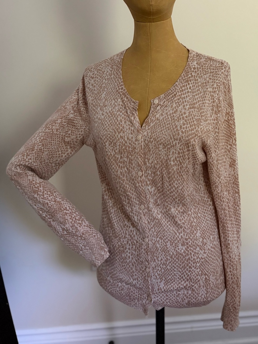 BANANA REPUBLIC Snakeskin Print Cardigan (S)